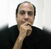 شعر به مثابه میدان بازی زبان