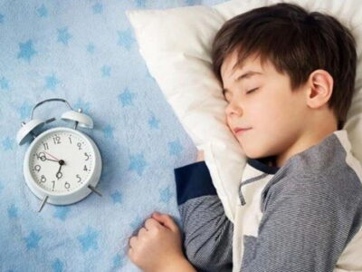 بشنوید| راهکارهای حل چالش بیدارکردن فرزند برای نماز