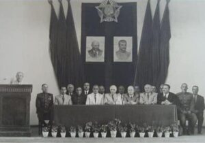 همه ایران نگران؛آذربایجان اعلام خودمختاری کرد، قزاق‌ها در زنجان سنگر گرفتند؛ آذر ۱۳۲۴