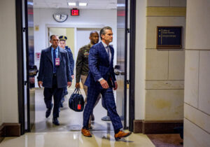 تلاش وزارت جنگ آمریکا برای جلوگیری از افشای جنایت کارائیب/ وزارت خارجه از پیشنهاد پنتاگون مبهوت ماند