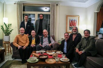 دیدار دبیران فجر با استاد حسن ریاحی/ مرور خاطرات و ایده‌های نو برای جشنواره