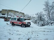 نجات جان مادر باردار تکابی و فرزندش بعد از ۸ ساعت عملیات نیروهای هلال احمر در برف و کولاک