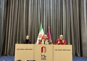 دستگیری بازیگران در مهمانی شخصی، حرکتی آتش به اختیار بود/ چرا نام اختلاسگران و زمینخواران را رسانهای نمیکنید؟!