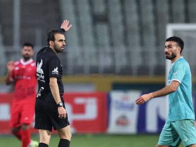 اتفاق عجیب در بازی پیکان- پرسپولیس؛ ارتباط داور با اتاق VAR قطع شد!