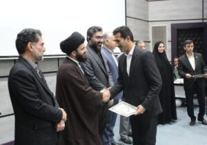 مدیرکل میراث فرهنگی لرستان پژوهشگر برتر شد