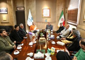 «پاییز-برگ»؛ هنر محیطی در قلب میدان مشق تهران