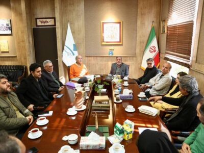 «پاییز-برگ»؛ هنر محیطی در قلب میدان مشق تهران