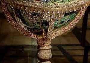 ببینید | کره جواهرنشان ناصرالدین شاه