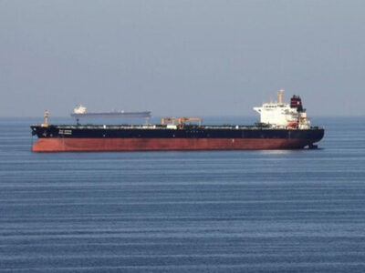 ببینید | اولین تصاویر از هلی‌برن آمریکایی‌ها بر روی عرشه نفتکش ونزوئلایی