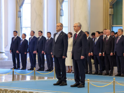 استقبال رسمی از پزشکیان در کاخ ریاست جمهوری قزاقستان+ عکس