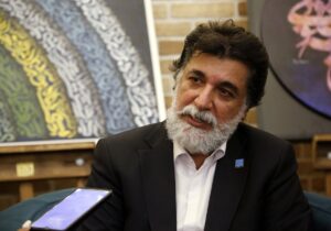 بانوان، ستونهای استوار میراث فرهنگی فارس