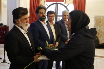 بانوان، ستون‌های استوار میراث فرهنگی فارس