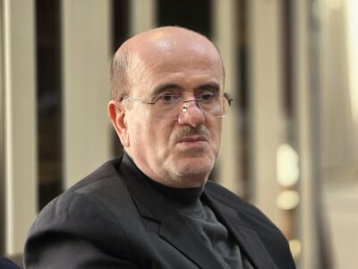 لاهوتی اعلام کرد:سازمان چای به قوت خود باقی می ماند اما تصدی ها را به بخش خصوصی واگذار خواهد کرد