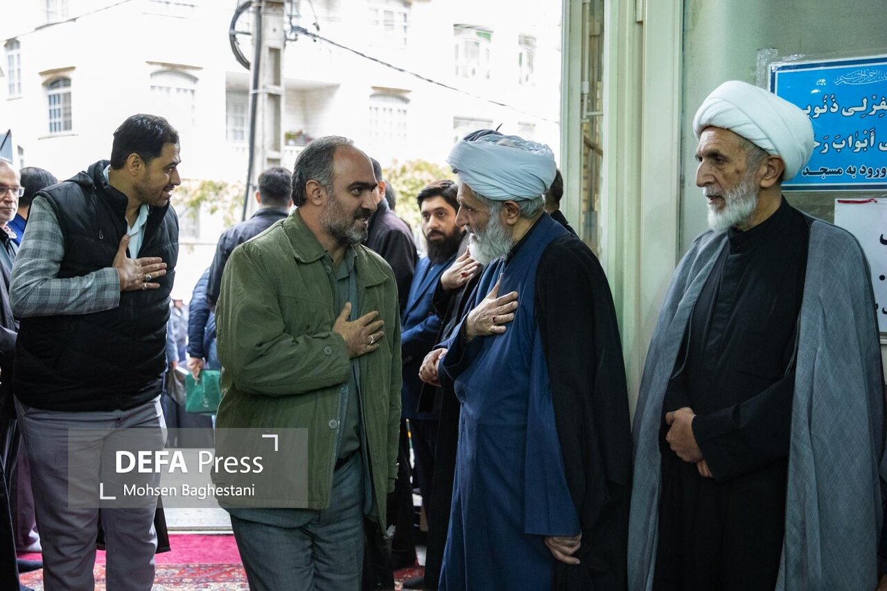 فرماندهان سپاه در مراسم ترحیم پدر حسین طائب/ حداد عادل و مخبر هم بودند + عکس