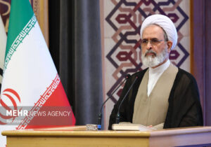 امام جمعه قم:نگاه اسلام به ساختار زن، مرد و نهاد خانواده یک نظریه مستحکم است/ تصور اینکه فشارها جریان مقاومت را ضعیف می کند، توهم است