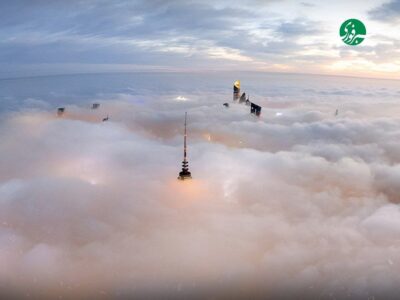 عکس | مناظری دیدنی از مه غلیظ در آسمان کویت