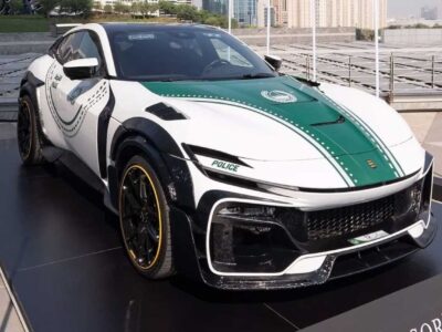 خودروی جدید پلیس دبی رونمایی شد: فراری پوروسانگوئه منصوری!