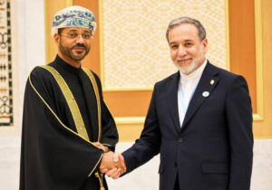 رایزنی با میانجی معتمد تهران / دیدار عراقچی و بوسعیدی در عشق‌آباد