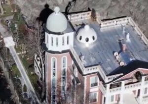 ببینید |تخریب اَبَر ویلای شخص ذینفوذ در حاشیه رود کرج