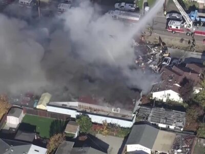 ببینید | شکار لحظه انفجار گاز در یک ساختمان آپارتمانی در کالیفرنیا