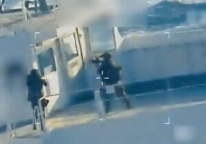 وال استریت‌ ژورنال مدعی شد: یورش کماندوهای آمریکایی به کشتی عازم ایران از مبدا چین