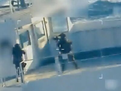 وال استریت ژورنال مدعی شد: یورش کماندوهای آمریکایی به کشتی عازم ایران از مبدا چین