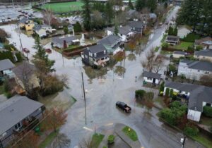 ببینید | ساکنان برخی مناطق در ایالت واشنگتن بهعلت وقوع سیل تخلیه شدند