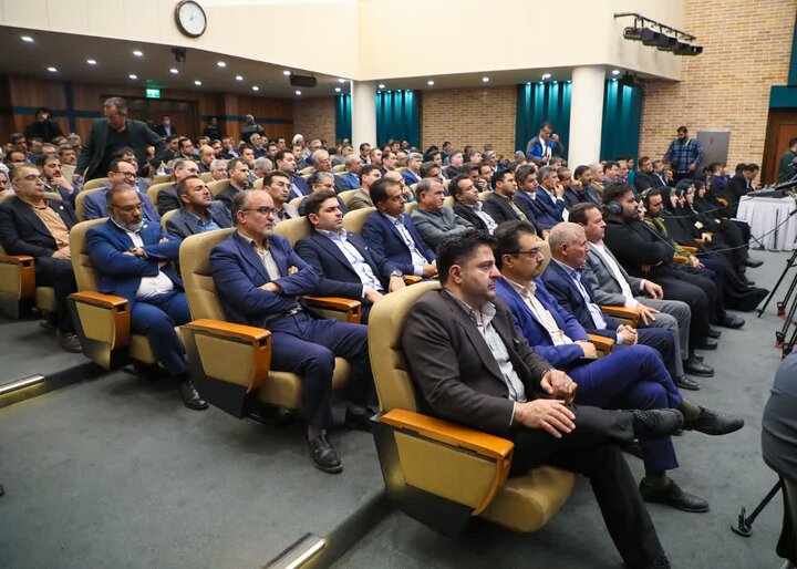 برگزاری نشست شورای اداری استان یزد به ریاست وزیر کشور