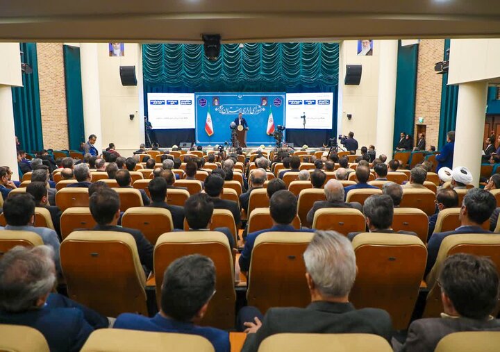 برگزاری نشست شورای اداری استان یزد به ریاست وزیر کشور