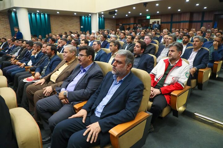 برگزاری نشست شورای اداری استان یزد به ریاست وزیر کشور