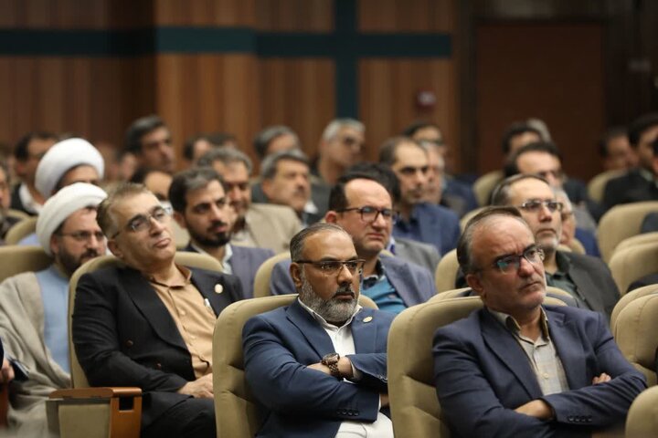 برگزاری نشست شورای اداری استان یزد به ریاست وزیر کشور