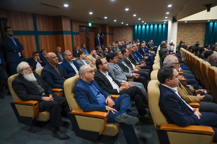 برگزاری نشست شورای اداری استان یزد به ریاست وزیر کشور