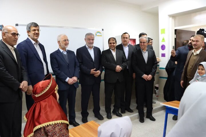 افتتاح مدرسه ابتدایی ۱۸ کلاسه شهید منگلی با حضور وزیر کشور