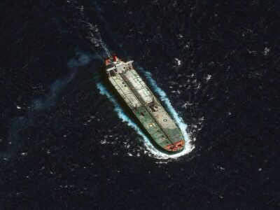 ادعای رویترز: کاهش شدید صادرات نفت کاراکاس/ ۱۱میلیون بشکه نفت ایران و روسیه در آب‌های ونزوئلا گیر کرده‌ است/ وضعیتی وخیم برای کوبای بحران زده