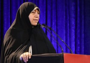 با مفسدان اقتصادی بدون اغماض برخورد کنید