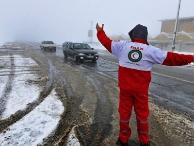 تداوم عملیات هلالاحمر در ۱۸ استان/ رهاسازی بیش از هزار خودرو از برف و کولاک