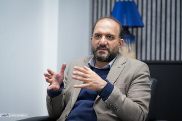 دیروز شروین حاجی‌پور، امروز محمدرضا شایع و فردا، یکی دیگر/ شلیک به سرمایه‌های اجتماعی با قرار دادن‌شان مقابل مردم