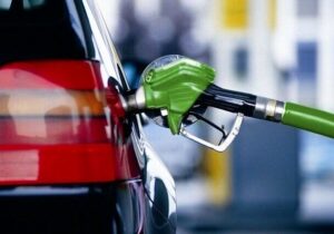 سه نرخه کردن بنزین یک تصمیم عاقلانه و عادلانه است/ دولت می تواند اصلاحات بعدی را هم انجام دهد