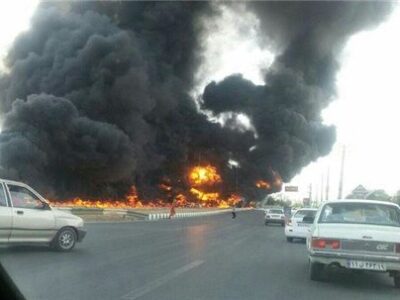 ببینید | آتشسوزی بنزین نشتکرده در جوی آب مهار شد