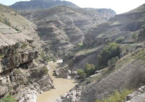 ببینید | تصاویر شگفتانگیز از جاری شدن رودخانه سزار از دل کوههای لرستان