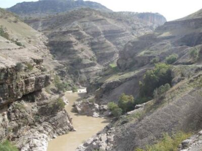 ببینید | تصاویر شگفتانگیز از جاری شدن رودخانه سزار از دل کوههای لرستان
