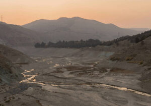 علیه مافیای آب؛ ژیژک از بحران تهران به مثابه نمونه ای از بحران جهانی میگوید / هنگامی که کمونیسم ابتدایی تنها نیاز جهان است