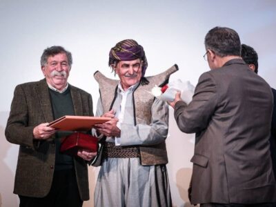 نکوداشت مستندساز عاشق ایران برگزار شد/ اهدای نشان فیروزه سینماحقیقت به فرهاد ورهرام