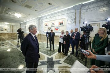 لوکاشنکو هم با ترامپ صلح کرد/ در پی لغو تحریم‌ آمریکا علیه بلاروس، لوکاشنکو ۱۲۳ زندانی سیاسی را آزاد و دیپورت کرد