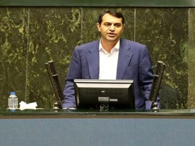 یک نماینده مجلس: سه نرخی شدن بنزین زمینهساز قاچاق و فساد است/ دولت در بودجه ۱۴۰۵ نرخ ارز را واقعی ببیند/ از نرخ واقعی بازار فرار کند