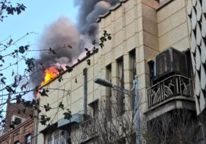 ببینید | آتشسوزی گسترده در سینمای متروکه مهار شد