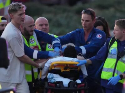 ببینید | تصویری جدید و واضح از حمله افراد مسلح به تجمع یهودیان در سیدنی