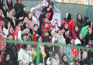 عکس | بنر زیبای دختران پرسپولیسی در شهرقدس