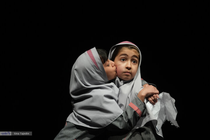 تئاتر دشمن خدا