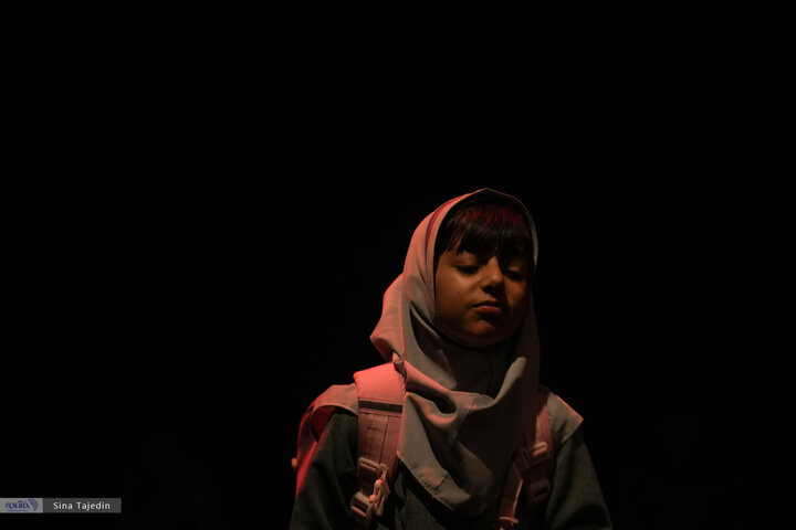 تئاتر دشمن خدا